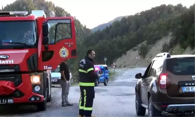 Andırın'da İki Saat Uçuruma Yuvarlandığı İddia Edilen Otomobil Arandı