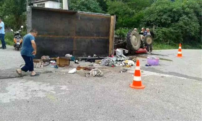 Düzce'de Fındık İşçilerini Taşıyan Traktör Devrildi: 18 Yaralı