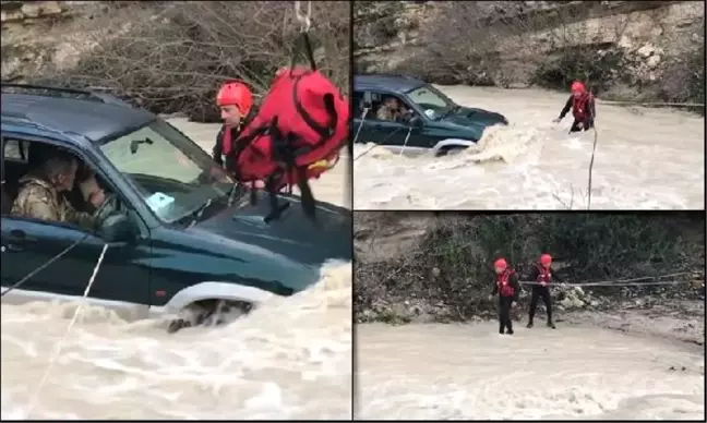 Kıbrıs'ta Su Basan Karayolunda Mahsur Kalanlar Böyle Kurtarıldı