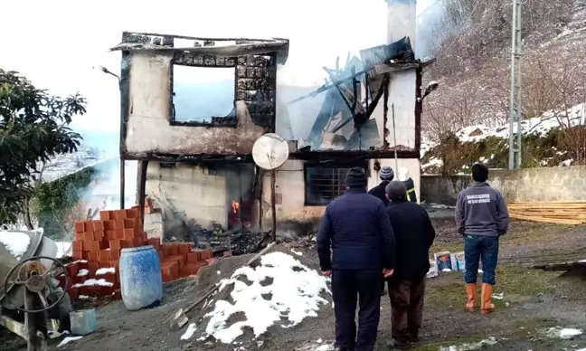 Giresun'da müstakil evde çıkan yangında 1 kişi öldü