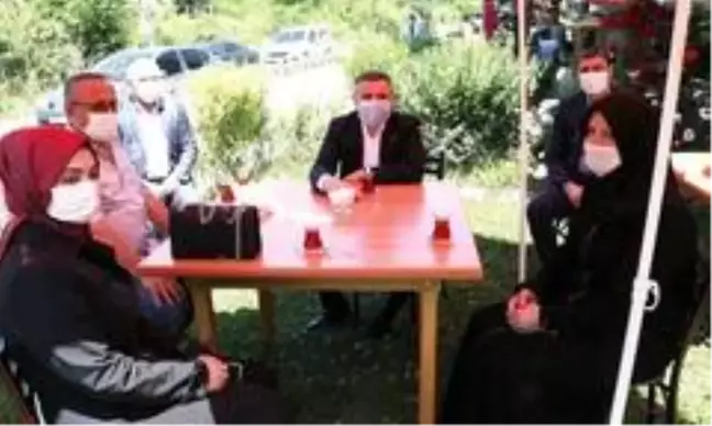 Vali Atay'dan şehit ailesine babalar günü ziyareti
