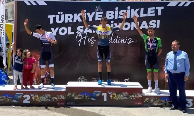 Büyükşehir bisikletçisinden 3'üncülük