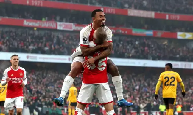 Premier Lig'de Lider Arsenal, Wolverhampton'ı Mağlup Ederek Zirvedeki Yerini Korudu