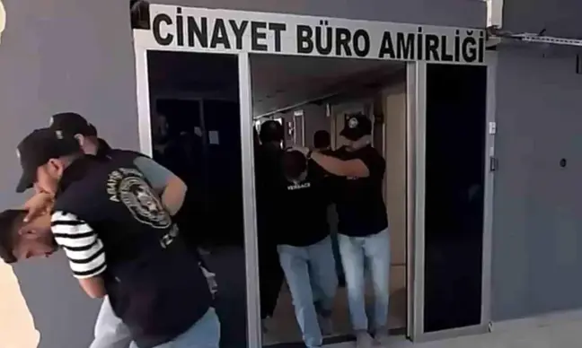 İzmir'de gürültü tartışması sonrası çıkan kavga: 1 ölü, 2 yaralı