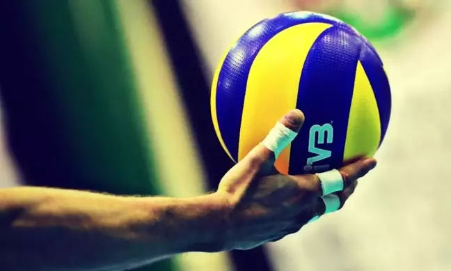 İstanbul Büyükşehir Belediyespor: 3 - Recycling Volleys: 2