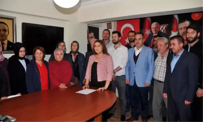Çanakkale'de Ak Partili Kadınlardan CHP'li Başkan'a Tepki