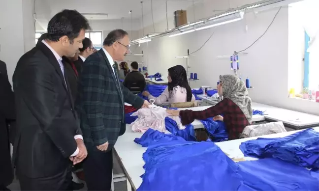 Köyün Gençleri ve Öğrenciler Okul Projesiyle Kazanıyor