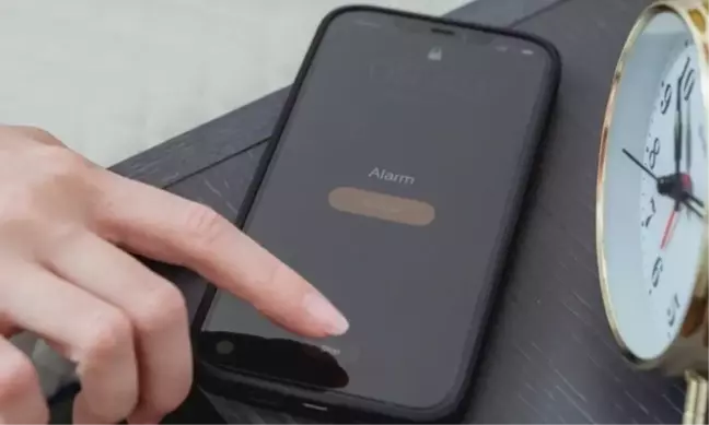 Apple, iPhone'lardaki bir hata nedeniyle alarm seslerinin normal şekilde çalmayabileceğini kabul etti