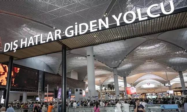 İstanbul Havalimanı ve Sabiha Gökçen'de Bayram Yoğunluğu