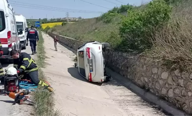 OTOMOBİL TAKLA ATTI; SÜRÜCÜ ÖLDÜ, EŞİ YARALI