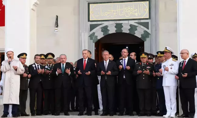 Cumhurbaşkanı Erdoğan, Deniz Harp Okulu Camisi'nin açılışını yaptı