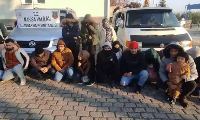 Manisa'da 44 Afganistan uyruklu kaçak göçmen yakalandı
