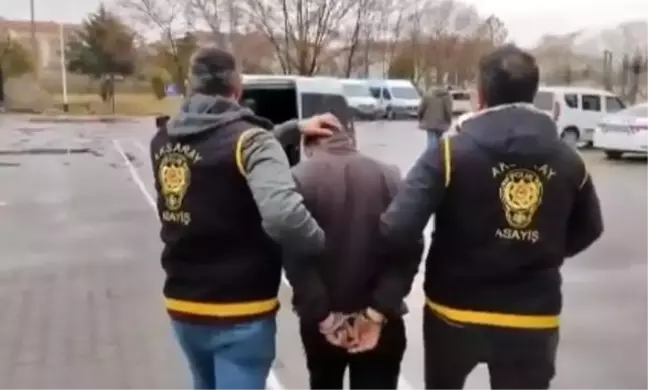 Aksaray'da Aranan Şahıs Polisi Kandırdı, Çatıdan İndirilmek İstemedi