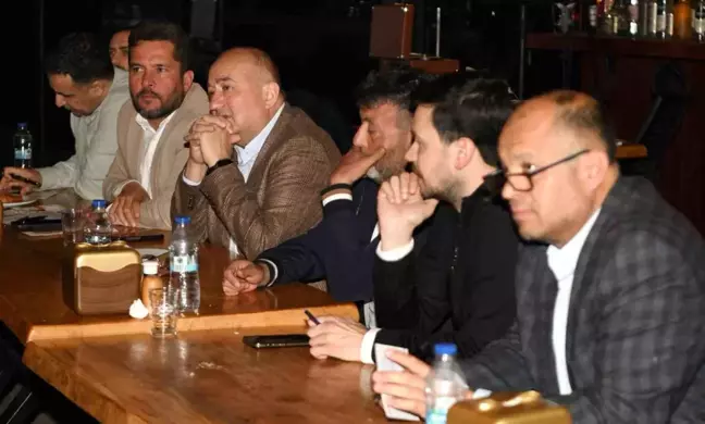 Muhtarlarla Buluşan Milletvekili Gider, Çanakkale'nin Geleceğine Vurgu Yaptı