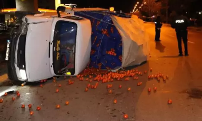Hapşıran Sürücü Kamyoneti Devirdi