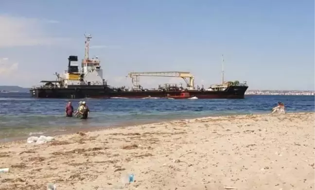 Çanakkale Boğazı'nda Gemi Karaya Oturdu