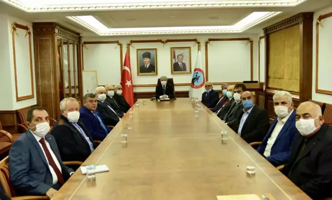 Vali Akın: