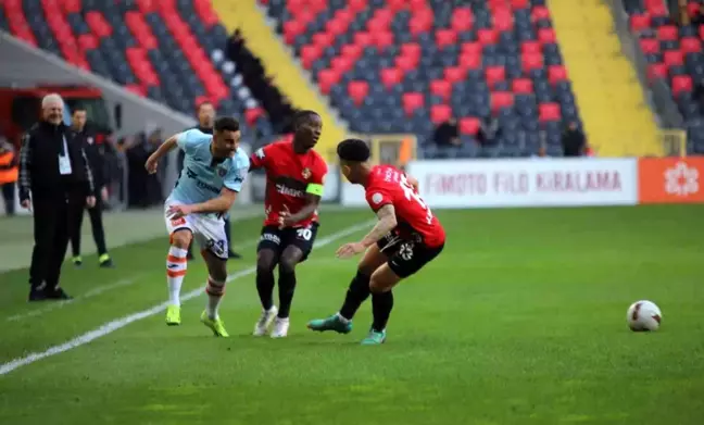 Gaziantep Futbol Kulübü ile Rams Başakşehir arasında golsüz beraberlik