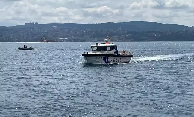 Sarıyer'de Teknenin Batması Sonucu Denizde Kaybolan Kişi Aranıyor