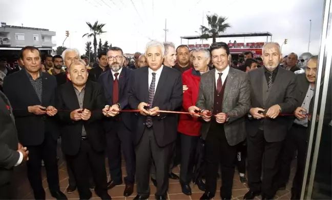 Döşemealtı'nın ilk AVM'si kapılarını açtı