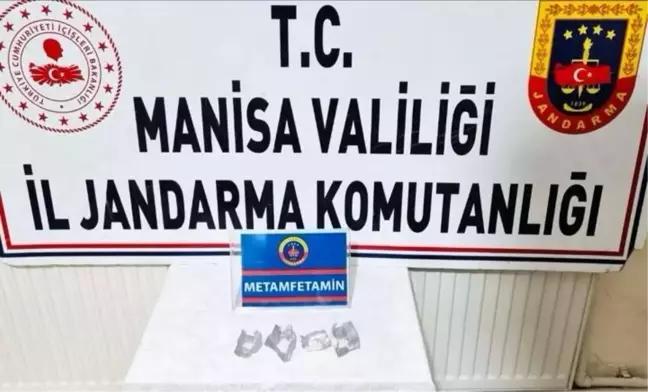 Manisa'da Uyuşturucu Operasyonu: 14.5 Gram Metamfetamin ve 12 Hap Ele Geçirildi