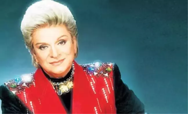 Zeki Müren - Hep Sen Varsın sözleri | Hep Sen Varsın şarkı sözleri nelerdir?