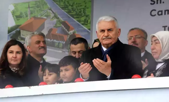 Binali Yıldırım annesi kim? Binali Yıldırım annesi öldü mü, neden öldü?
