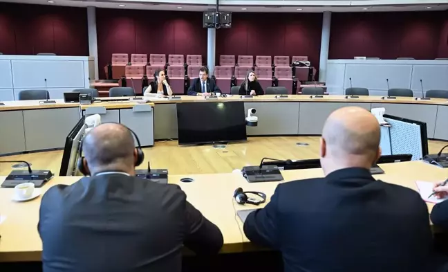 AB Komisyonu Üyesi: Gazze'ye Yardımlar İçin Çatışmalara Ara Verilmeli