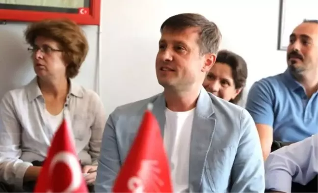 Vahap Akay kimdir? Hangi partinde? Vahap Akay kaç yaşında, nereli?