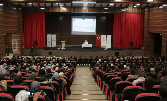 Van Büyükşehir Belediyesi tarafından 'Gazze ile Aile Bağımız' konferansı düzenlendi