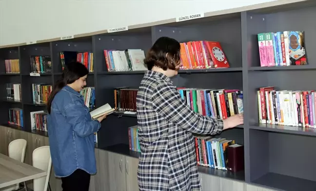 Bayburt Belediyesi Aile Yaşam Merkezi Kütüphanesi Sınavlara Hazırlanan Öğrencilere Hizmet Veriyor