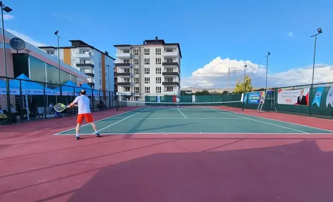 Suluova'da 1. Tenis Turnuvası Düzenlendi