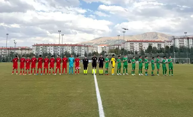 Türk Devletleri U16 Futbol Turnuvası'nda İkinci Gün Maçları Tamamlandı