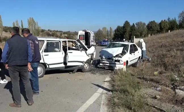 Kütahya'da Trafik Kazası: 4 Yaralı