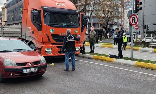 Zonguldak'ta Tır Kazası: 65 Yaşındaki Adam Ağır Yaralandı