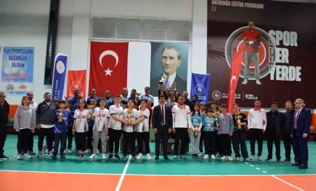 Köyceğiz'de Floor Curling İl Birinciliği Müsabakaları Sona Erdi