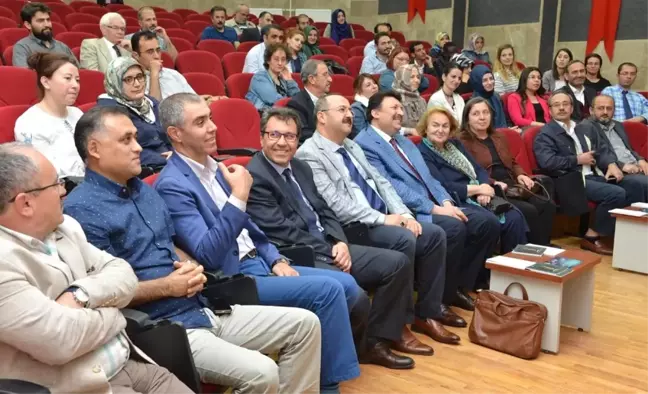 Selçuk'ta Hz Mevlana'nın Eserlerinde Oruç Konuşuldu.