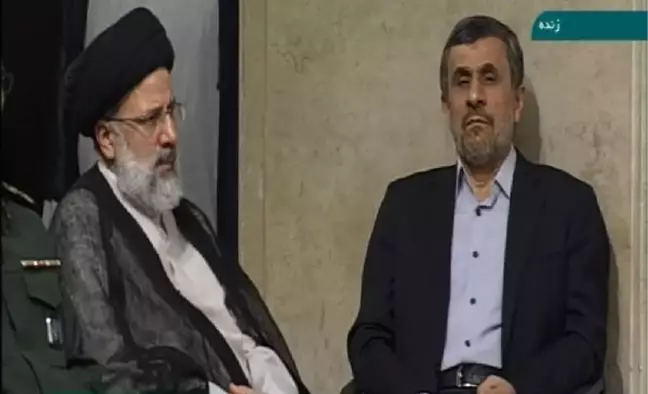 Ahmedinejad'dan Törende Yer Değiştirmesi İran Medyasında Geniş Yer Buldu