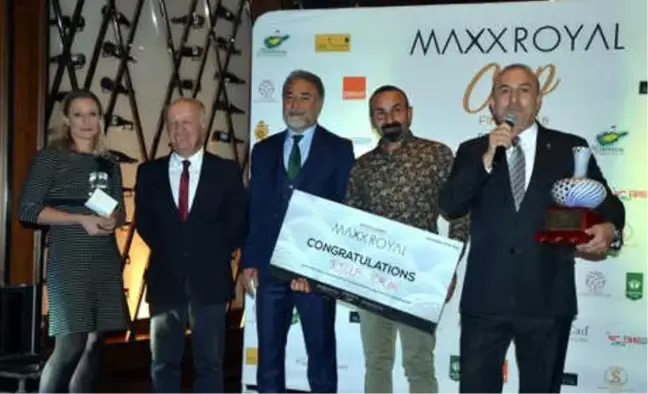 Bakan Çavuşoğlu, Golf Turnuvasının Ödül Törenine Katıldı