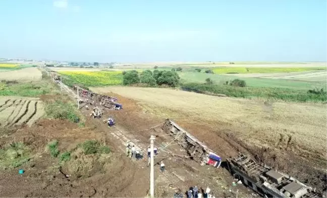 Çorlu'da 25 Kişinin Öldüğü Tren Kazasında Makinistlere Takipsizlik