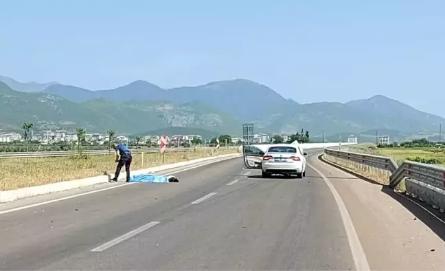 Son dakika haber | Otomobille çarpışan motosikletteki baba oğul hayatını kaybetti