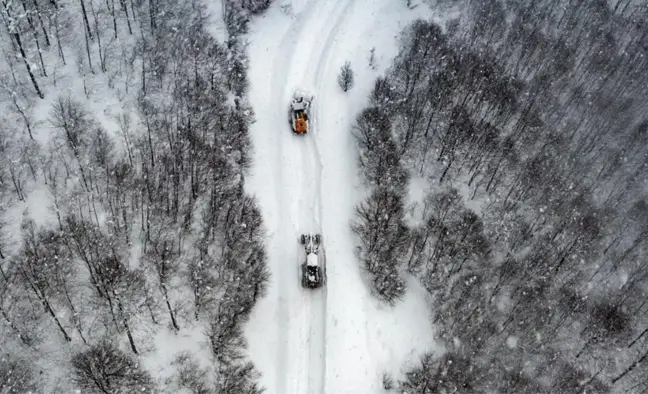 Ordu'da kar 2 metreyi aştı