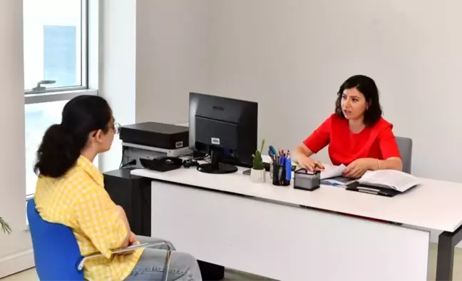 Esenyurt Belediyesi tercih döneminde öğrencilere destek veriyor