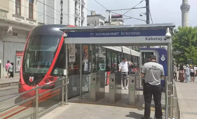 Sultanahmet tramvay kazası! Sultanahmet tramvay seferleri durduruldu mu? 9 Şubat Sultanahmet'te tramvay seferleri iptal mi?