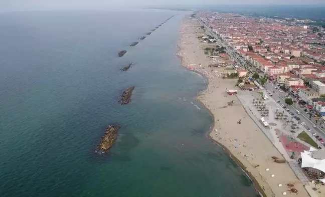 Sakarya Sahillerinde Cankurtaranlar 9 Kişiyi Kurtardı