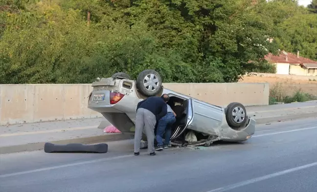 Tokat'ta Otomobil Devrildi: 4 Kişi Yaralandı