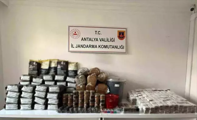 Antalya Elmalı'da Bandrolsüz Tütün ve Çay Operasyonu
