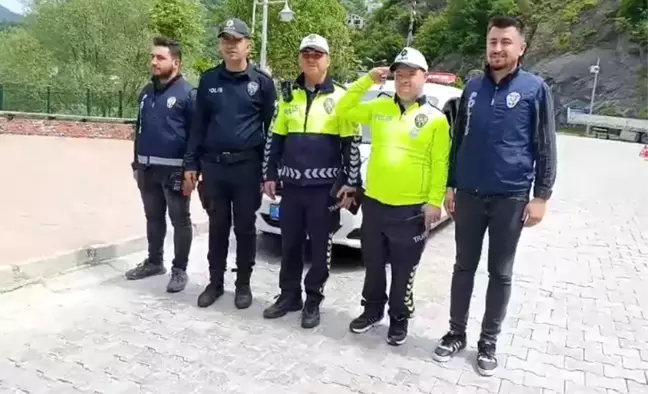 Down Sendromlu Barış Subaşı'nın Trafik Polisi Olma Hayali Gerçekleşti
