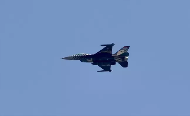 Türk Yıldızları ve SOLOTÜRK'ten Samsun'da Prova Uçuşu