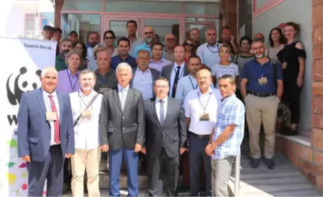 Küçük Ölçekli Balıkçılık Foça'da Masaya Yatırıldı